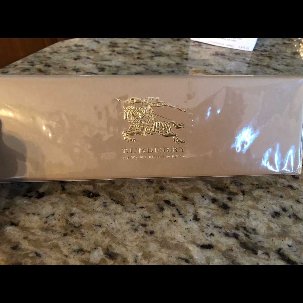 Burberry collection scent